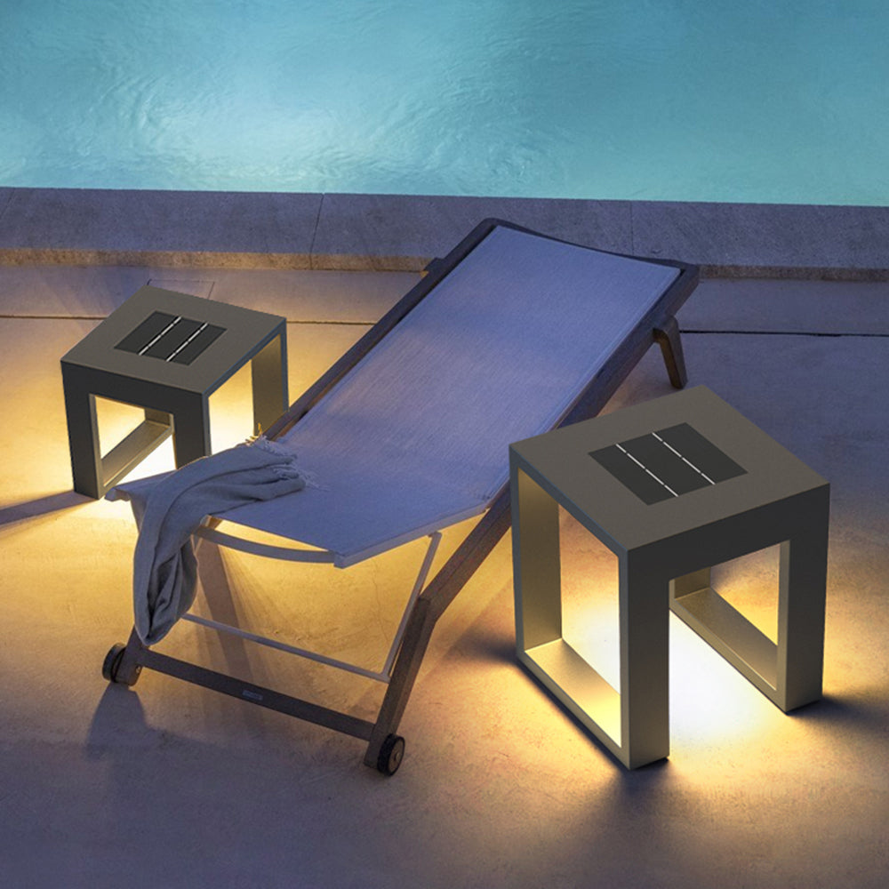 Ray Simple Hollow Cube Metal/ Outdoor Floor Lamp, Black