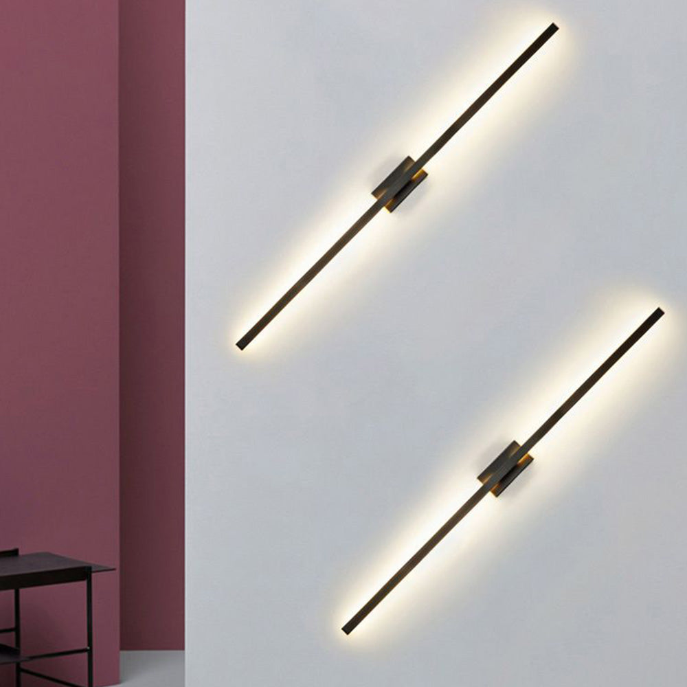 Arisha Minimalist Bar Black Metal Wall Lamp