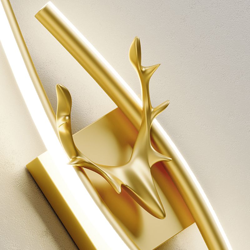Arisha Modern Linear Metal Vanity LED Wall Lamp, Black/Gold