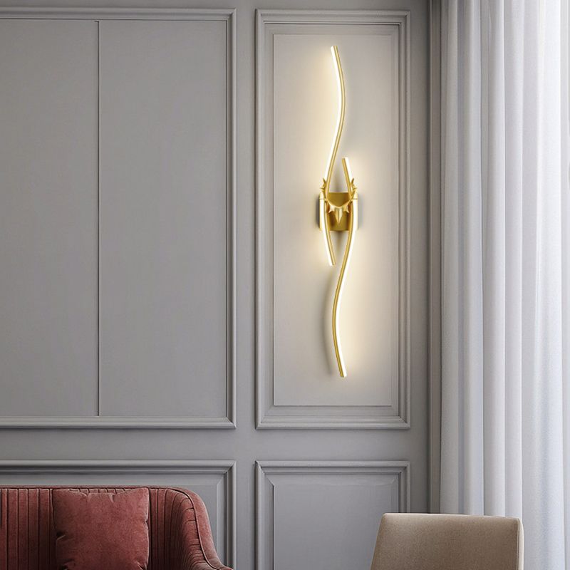 Arisha Modern Linear Metal Vanity LED Wall Lamp, Black/Gold