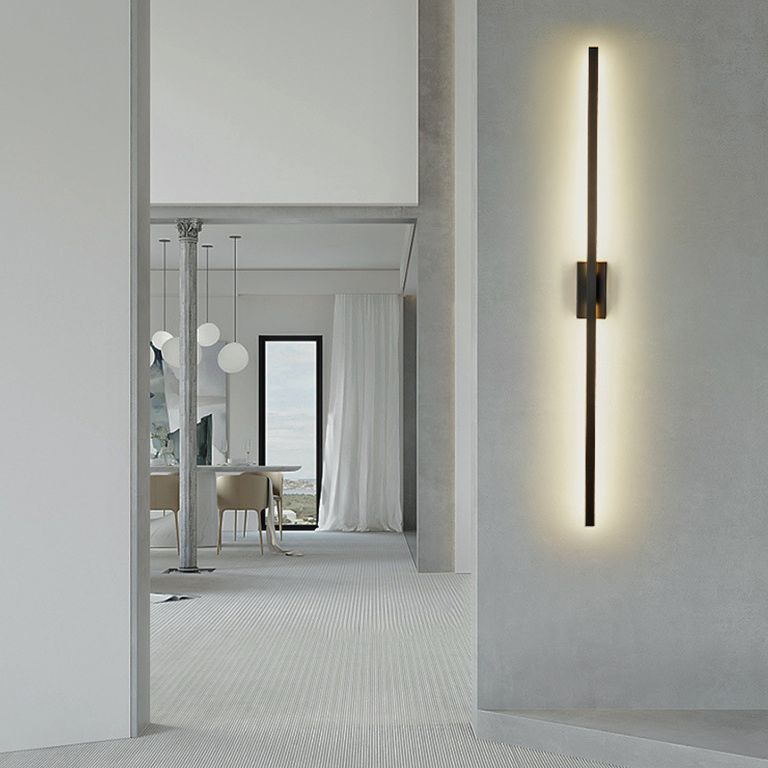 Arisha Minimalist Bar Black Metal Wall Lamp