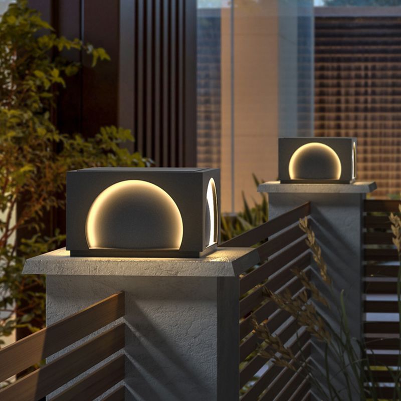 Ray Modern Rectangular Metal Outdoor Lamps Post, Black
