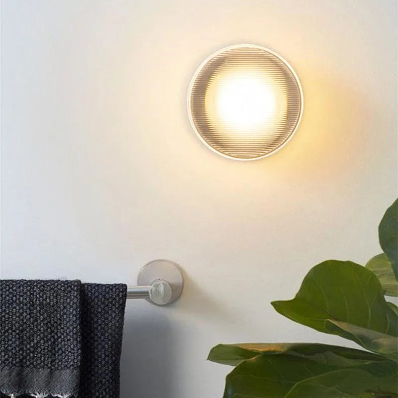 Arisha Modern Mini Bowl Metal Wall Lamp, Black/Gold
