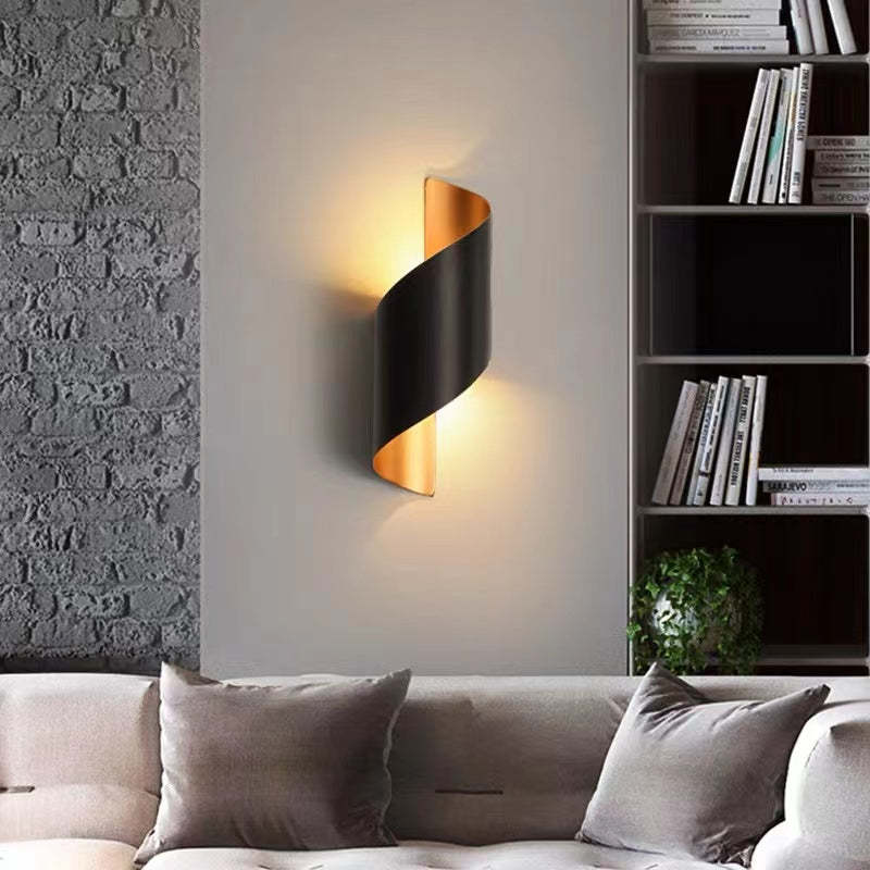 Travin Modern Conch Shape Spiral Outdoor Wall Lamp, Black/White/Gold