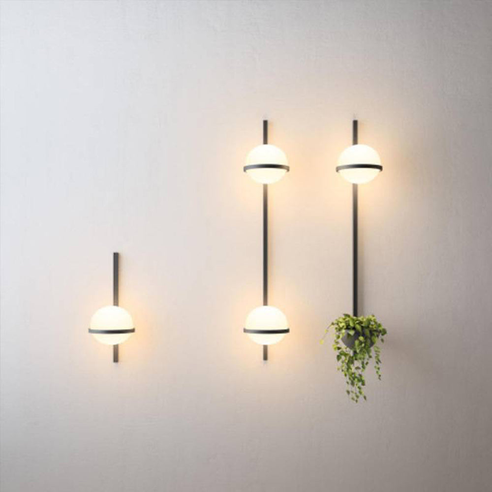 Ray Modern Globe Metal/ Solar Outdoor Wall Lamp Plant Pot, Black/White