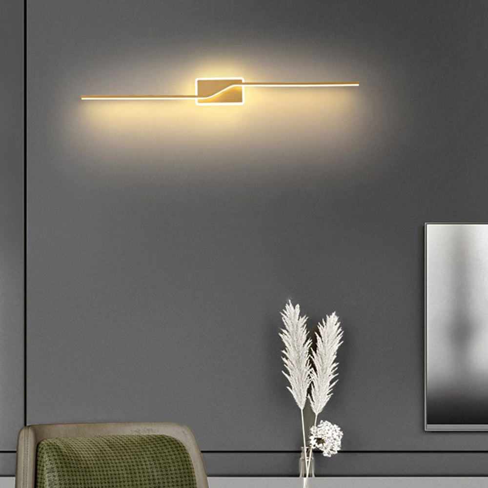 Arisha Luxury Curved Linear Metal Wall Lamp, Gold