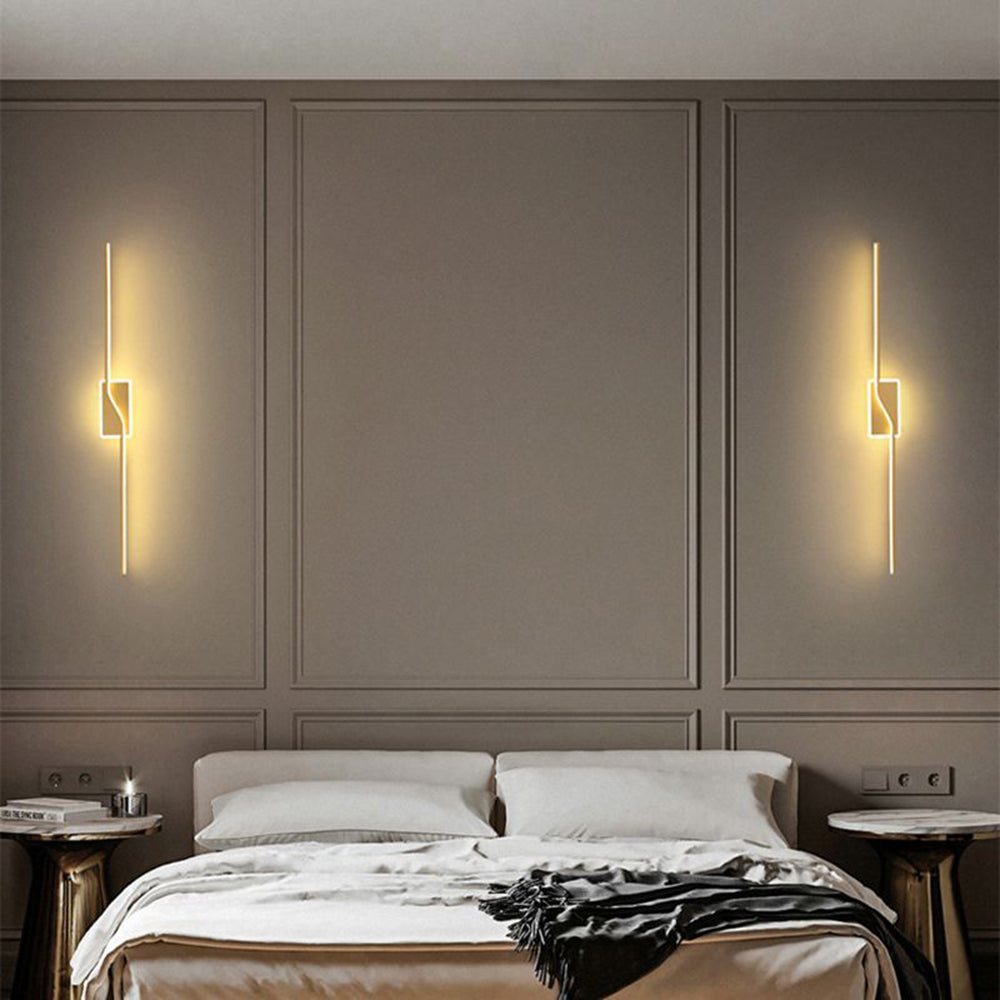 Arisha Luxury Curved Linear Metal Wall Lamp, Gold