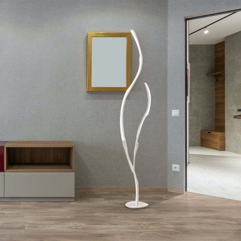 Louise Modern Simple Floor Lamp, Black & White