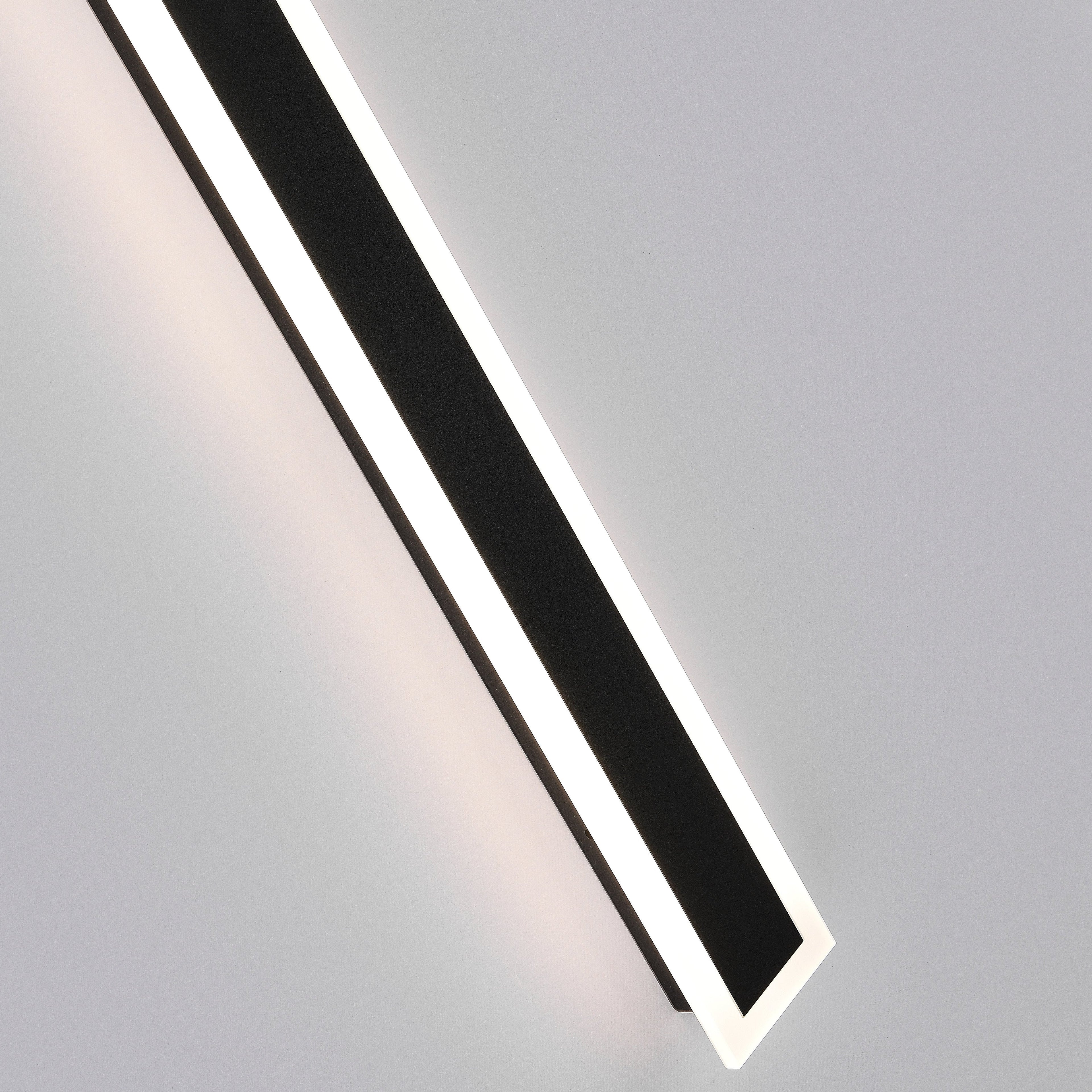 Vynn Wall Light Outdoor Modern Waterproof LED Black/White - Kingsley Beaumont