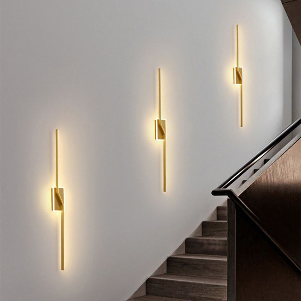 Arisha Luxury Curved Linear Metal Wall Lamp, Gold