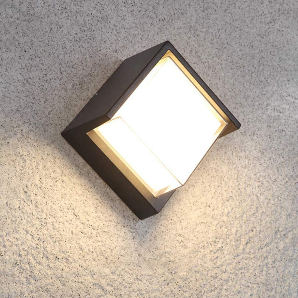 Ray Modern Square Metal Outdoor Wall Lamp Black White