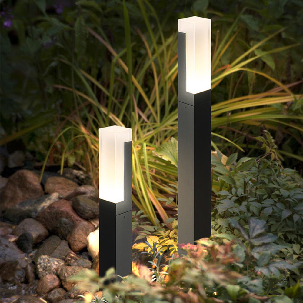Ray Modern Metal Solar Outdoor Path Light, Black
