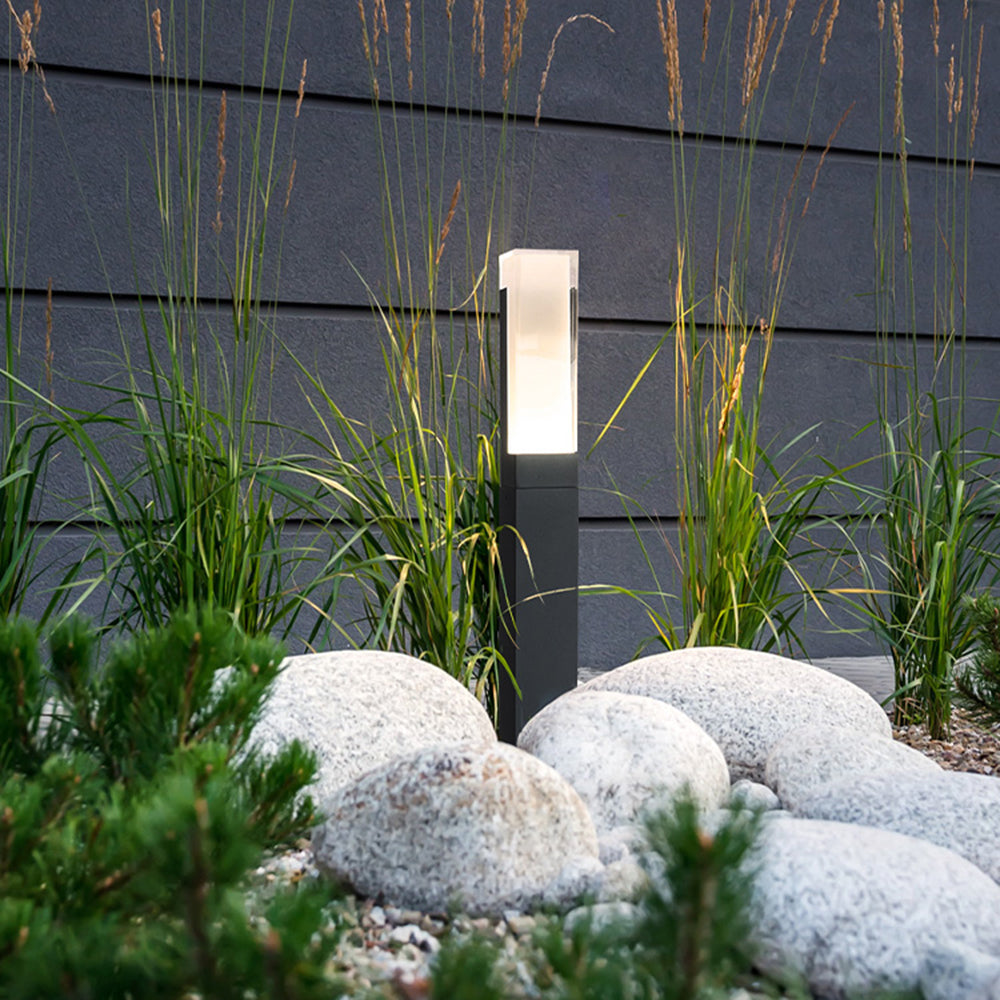 Ray Modern Metal Solar Outdoor Path Light, Black