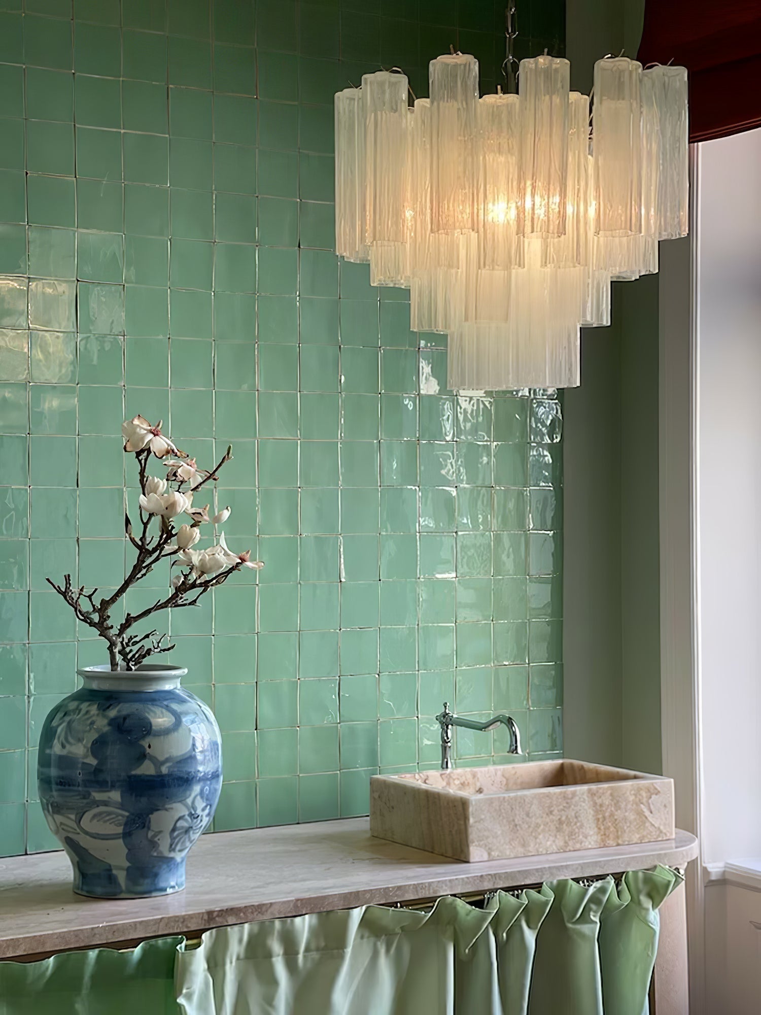 Aurora Chandelier White Layered Tube