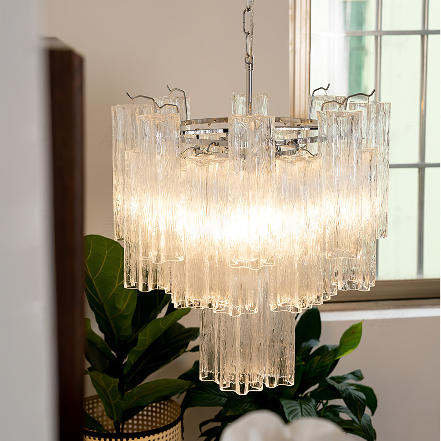 Aurora Chandelier White Layered Tube
