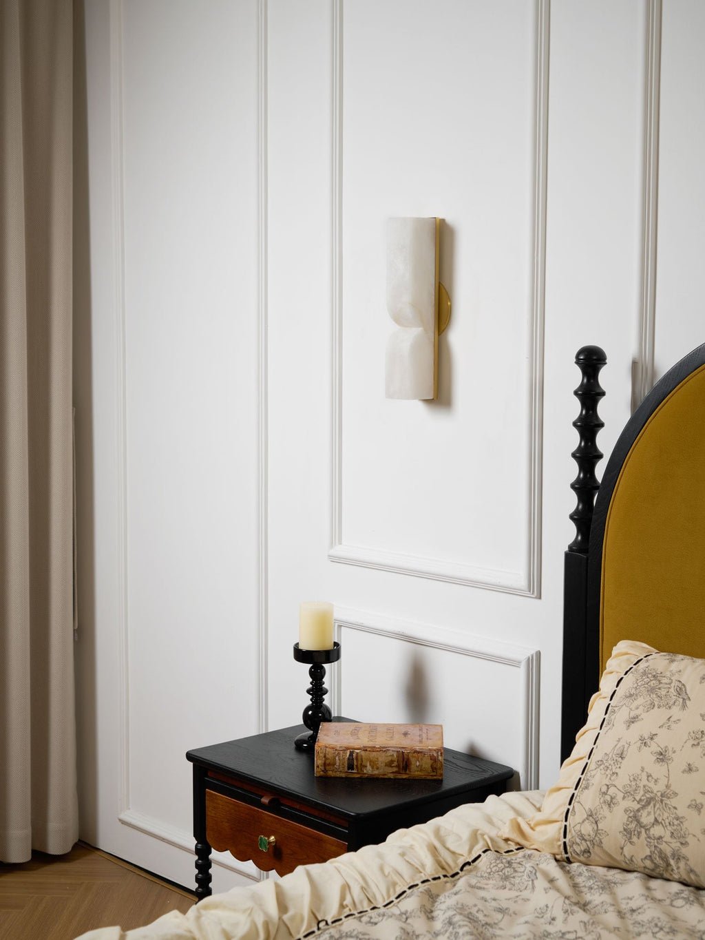 Lunaris Alabaster Rectangular Wall Lamp