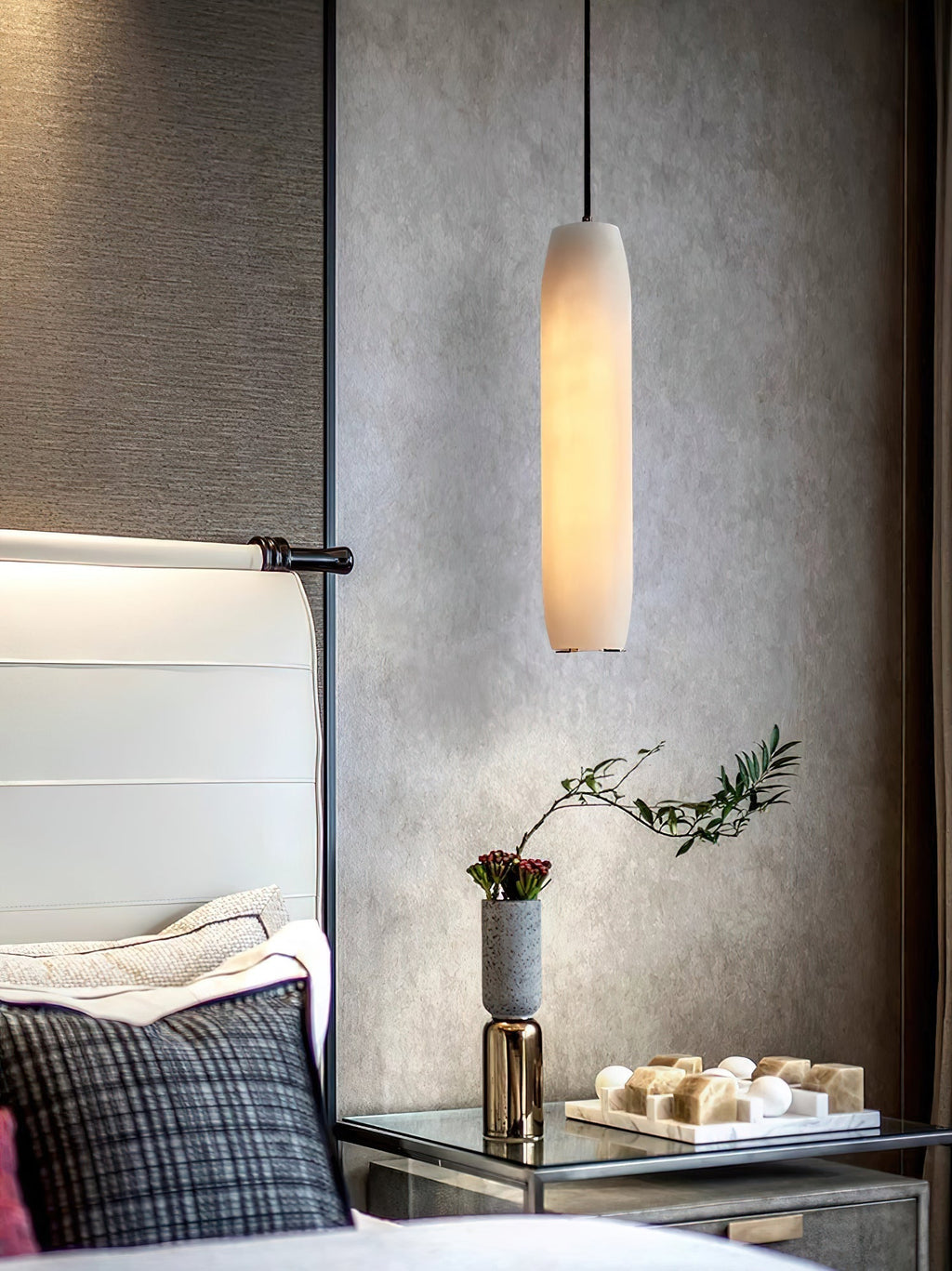 Kvennuvye Flute Modern Minimalist Alabaster Pendant Light