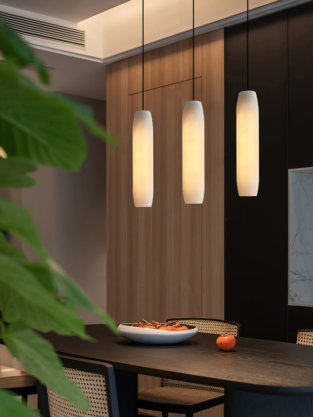 Kvennuvye Flute Modern Minimalist Alabaster Pendant Light