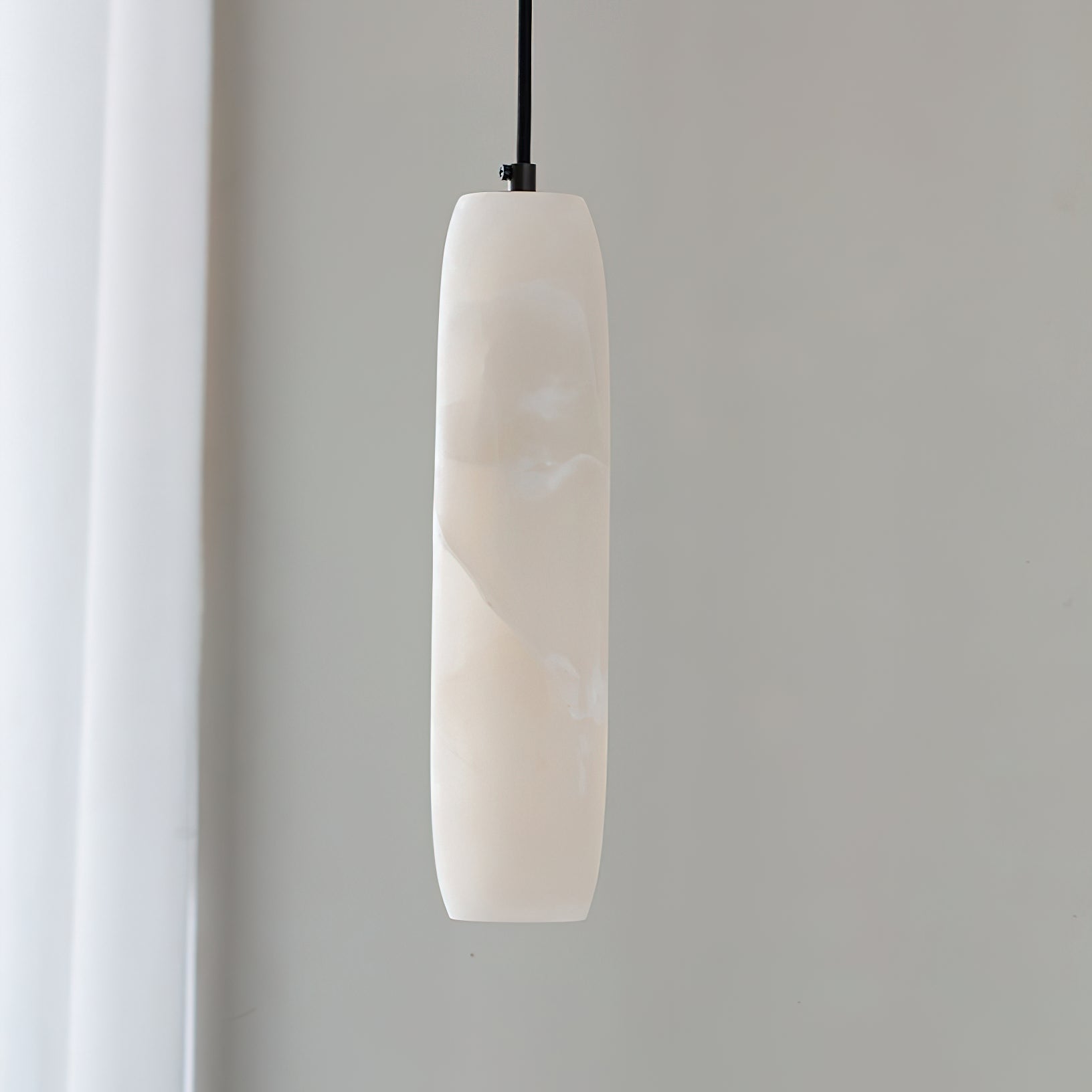 Kvennuvye Flute Modern Minimalist Alabaster Pendant Light