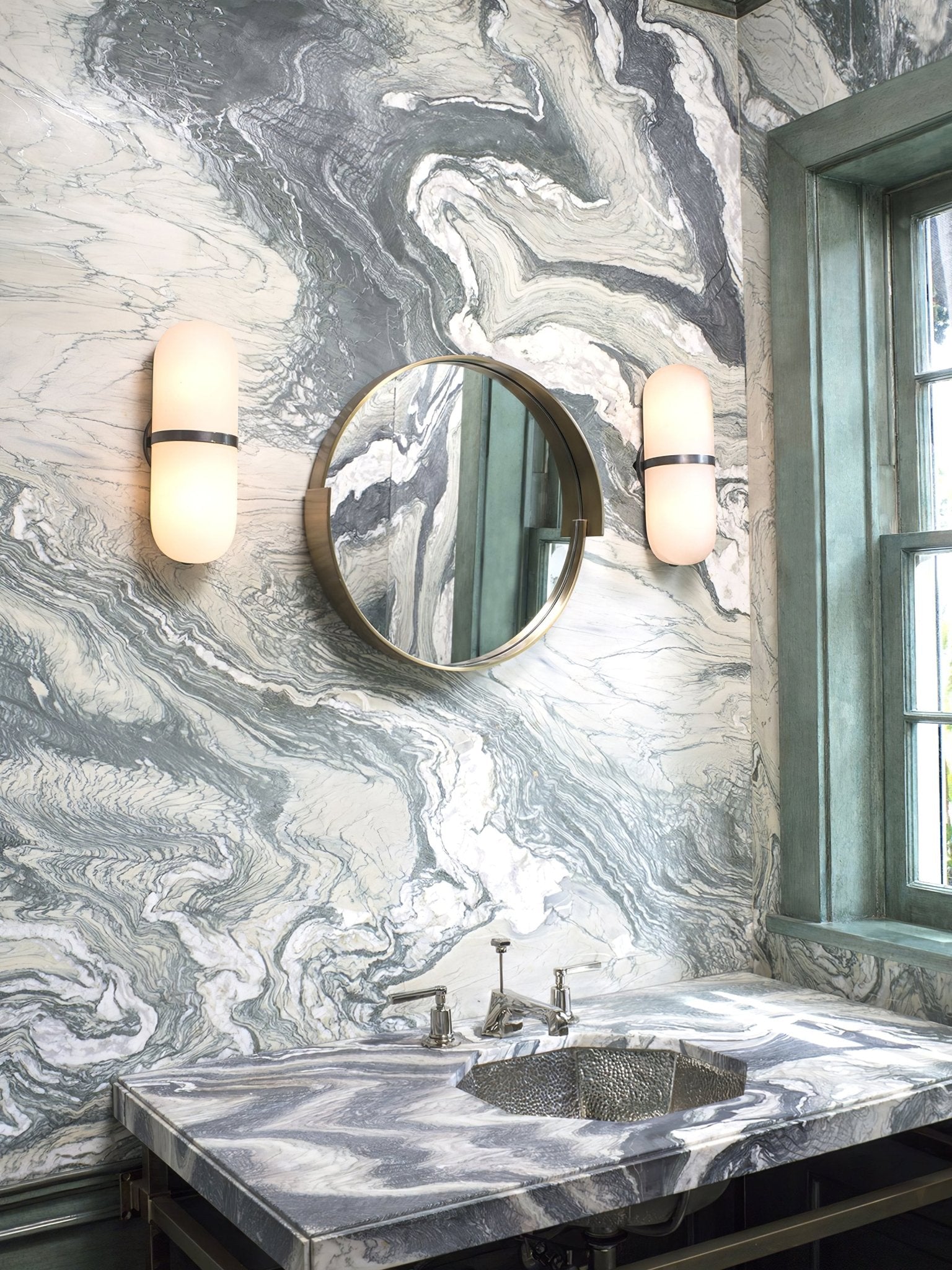 Ostruvyd Luxury Pill Alabaster Wall Lamp