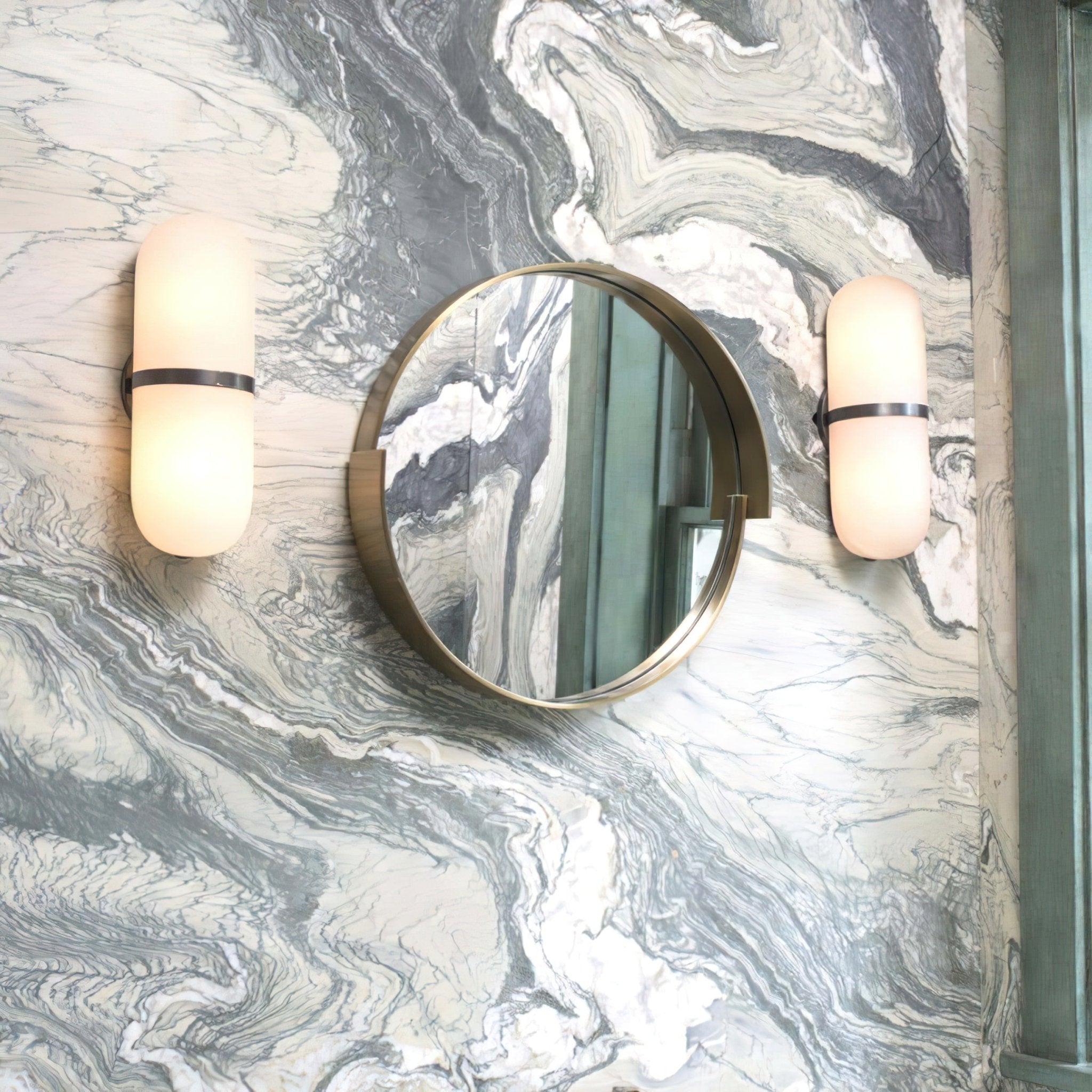 Vitheion Minimalist Alabaster Wall Light