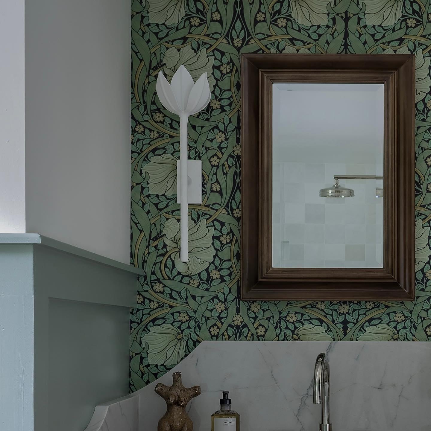 Quina Wall Lamp Flower