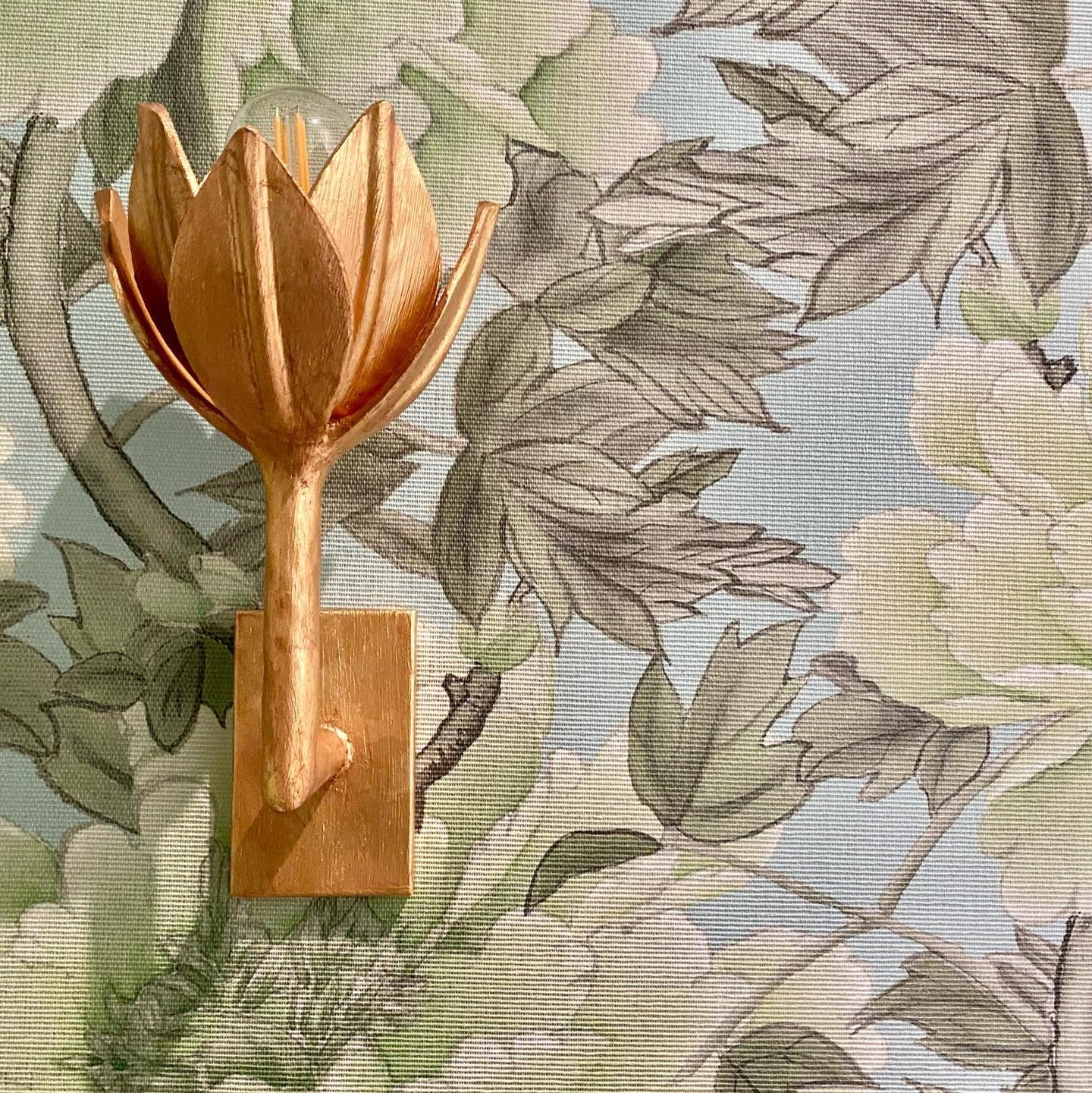 Quina Wall Lamp Flower