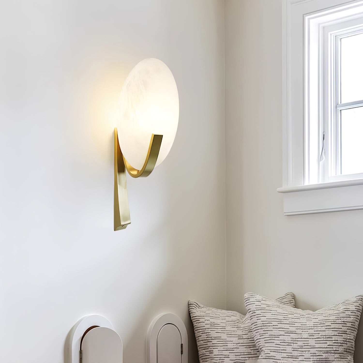 Selene Modern Alabaster Wall Lamp