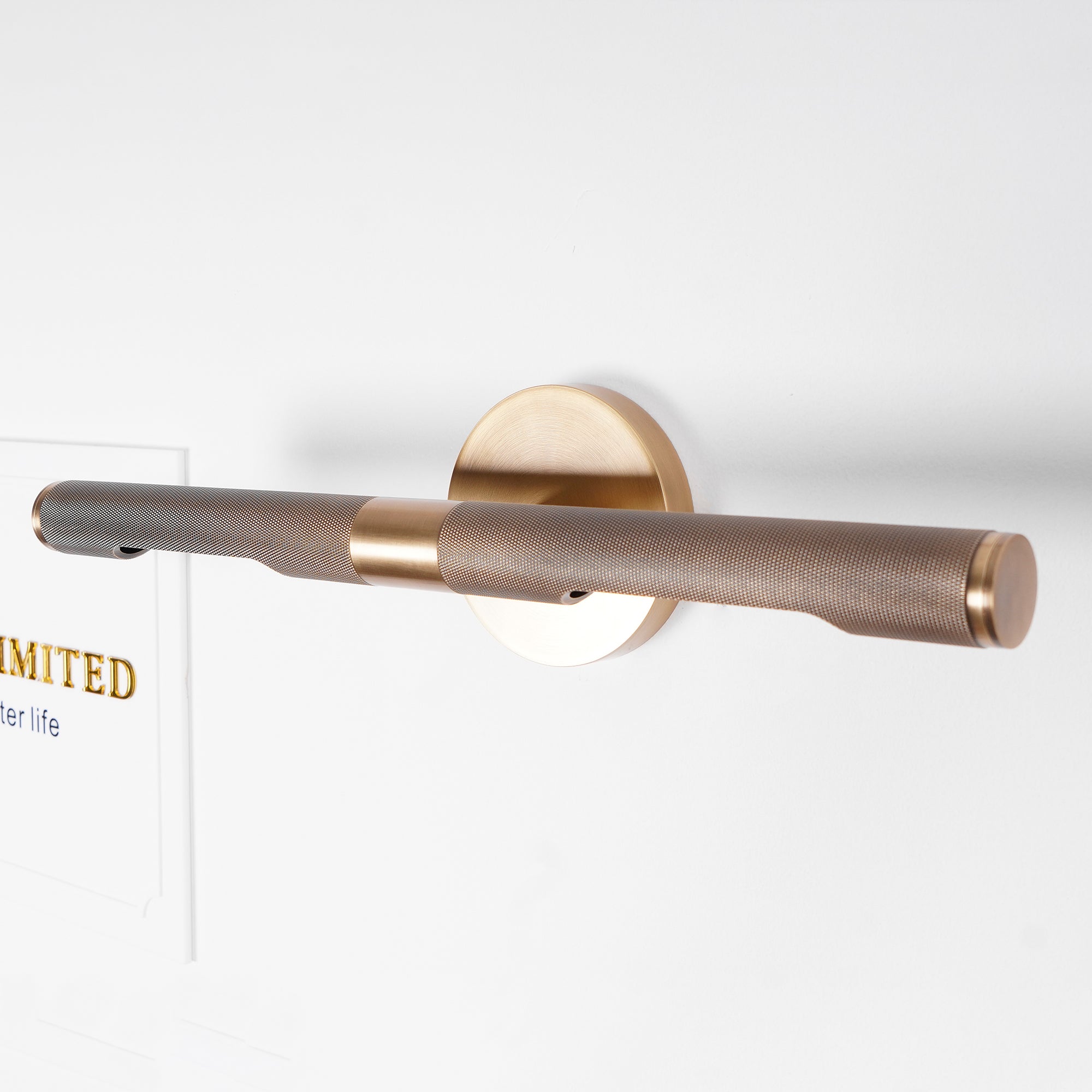 Solvain Modern Brass LED Wall Light