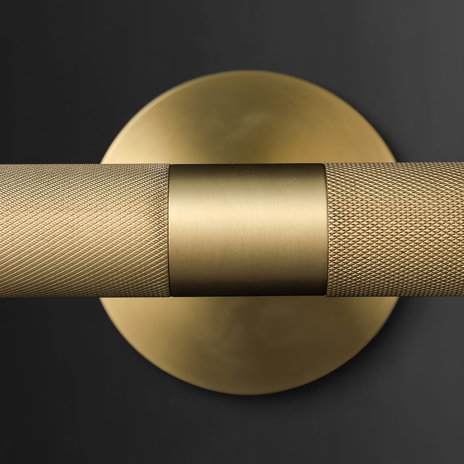 Solvain Modern Brass LED Wall Light