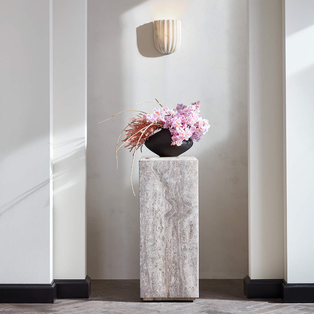 Tinduvys Elegance Ariel Single Marble Fluted Wall Lamp