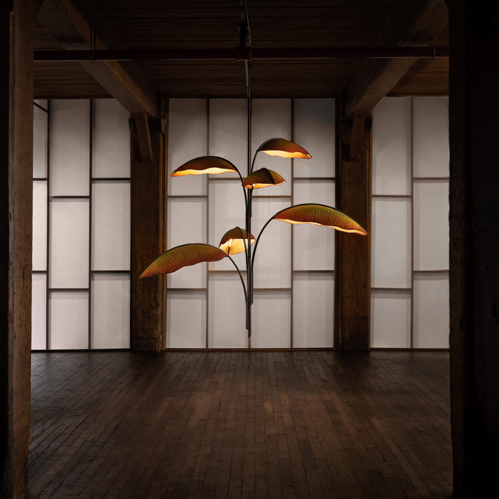 Rauduvyu Modern Minimalist Leaf Black Metal Chandelier