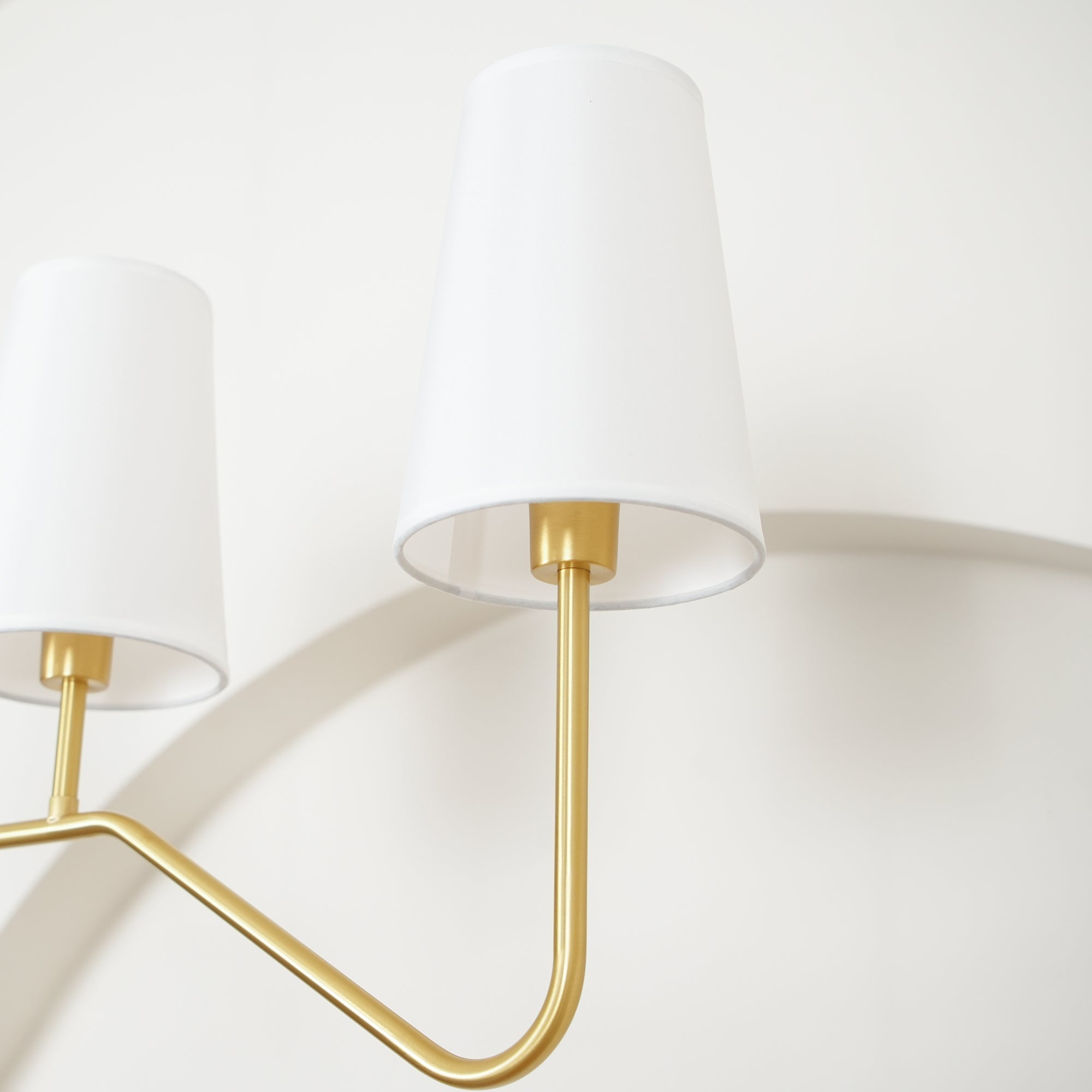 Lustra Chandelier Brass Curved Beige Linear