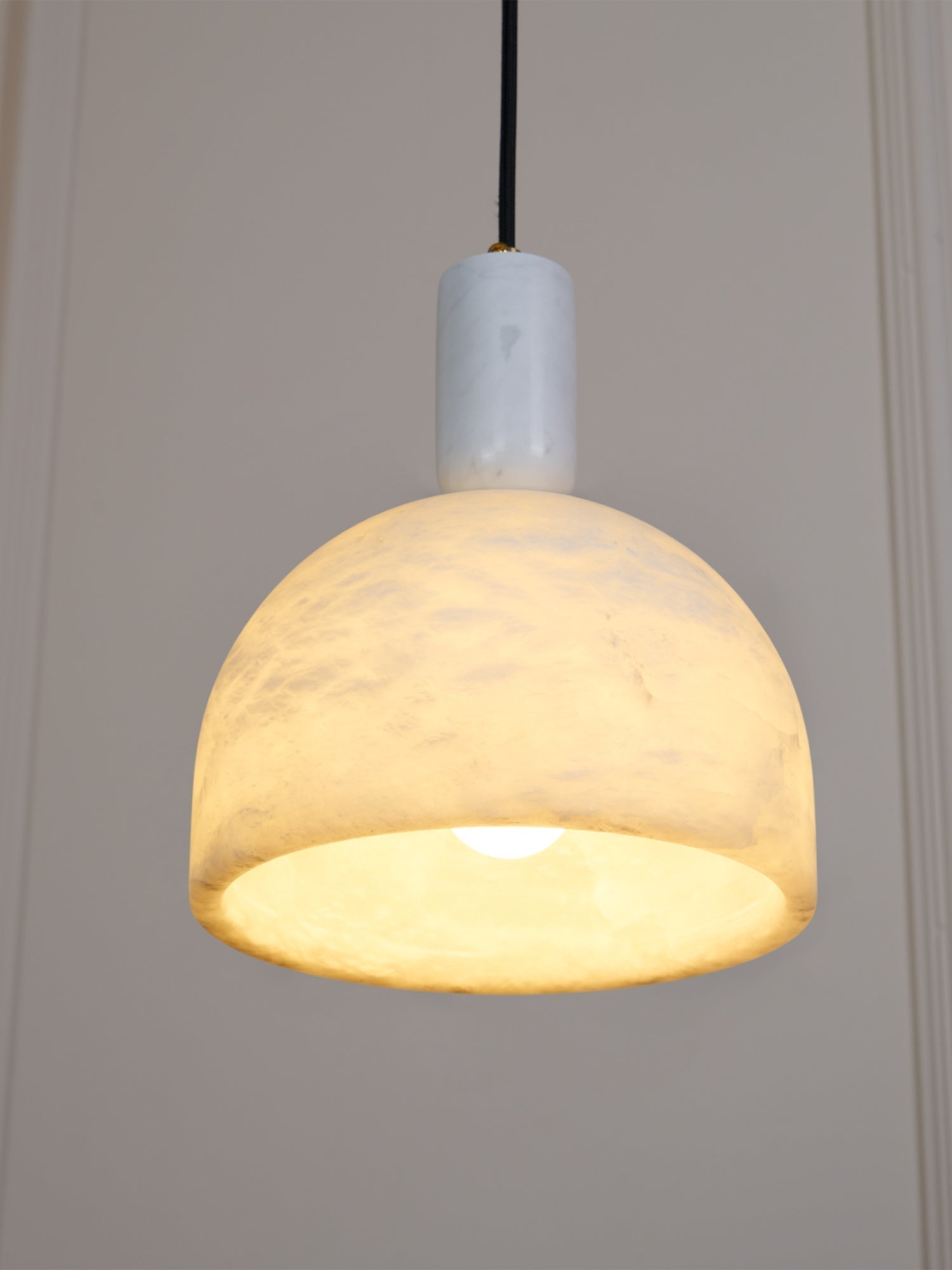 Culiror Minimalist Alabaster Pendant Light