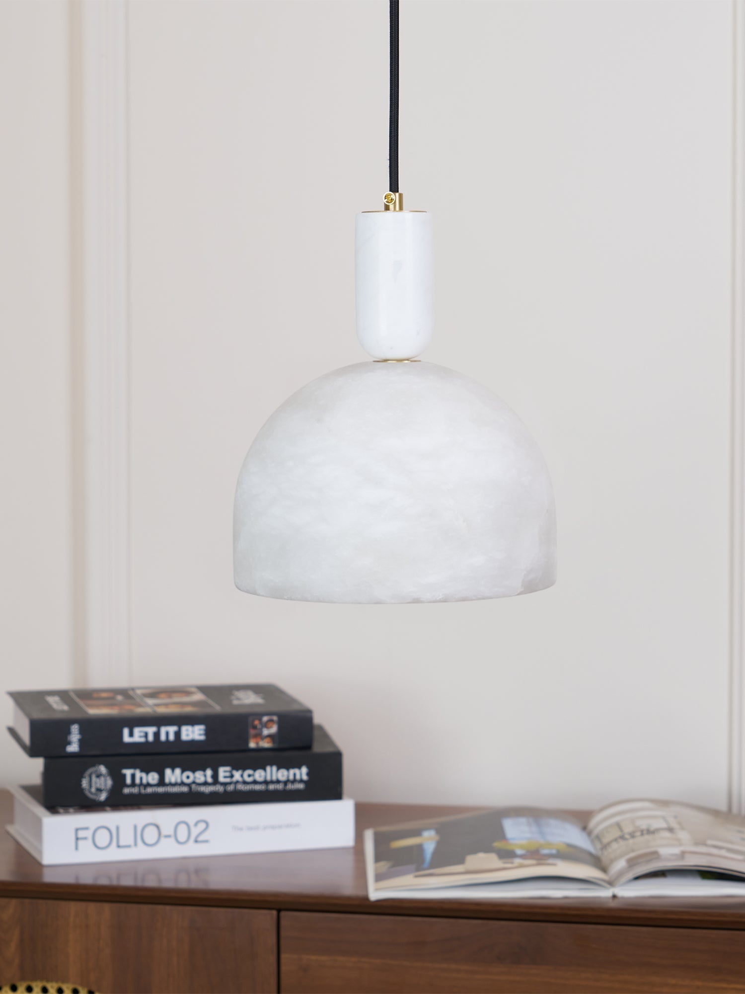Culiror Minimalist Alabaster Pendant Light