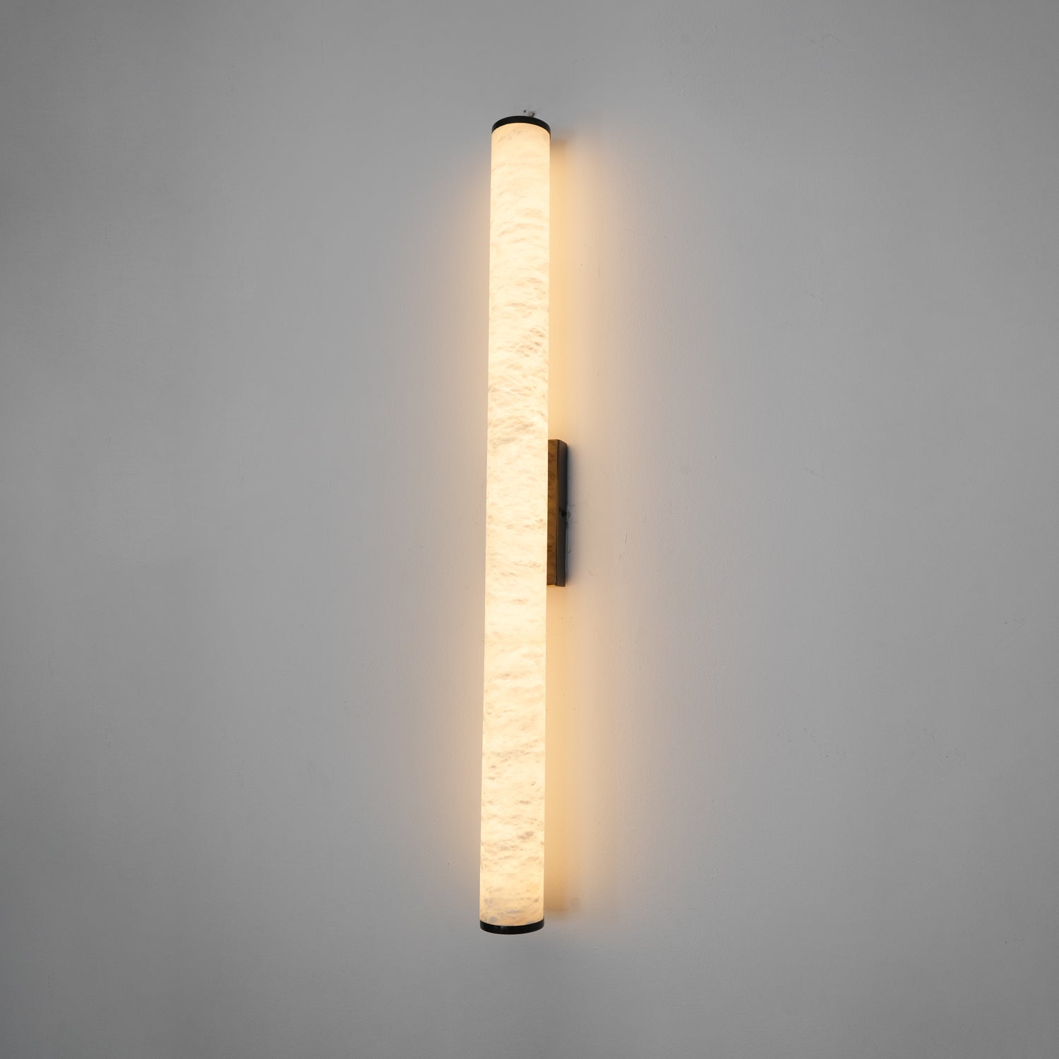 Klyr Alabaster Vertical Cylindrical Wall Lamp