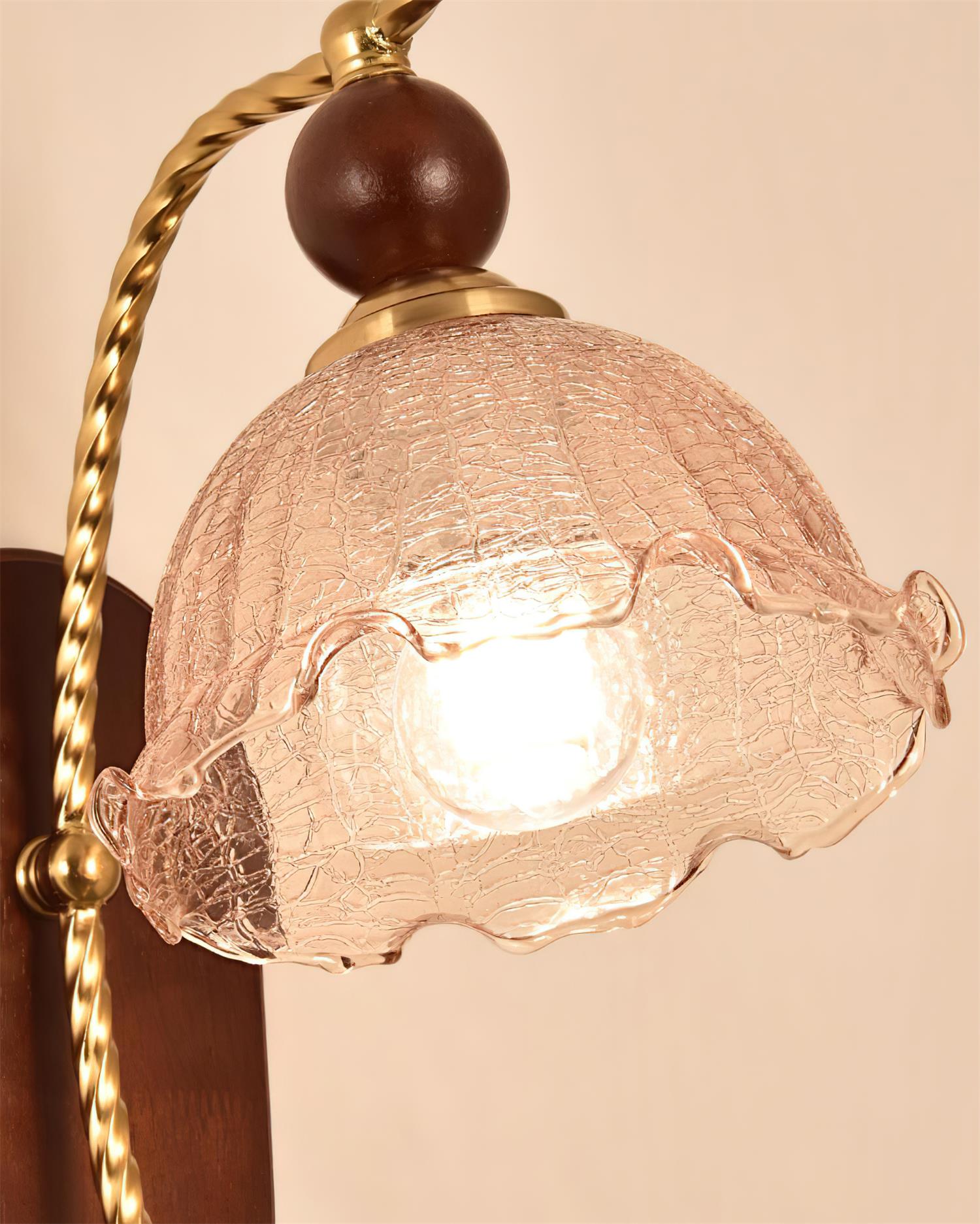 Calyx Wall Lamp