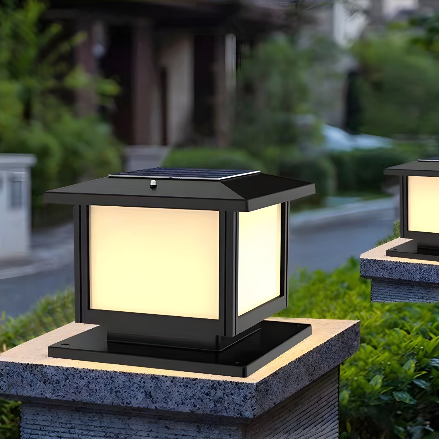Ray Pavilion-style Square Solar Outdoor Post Light