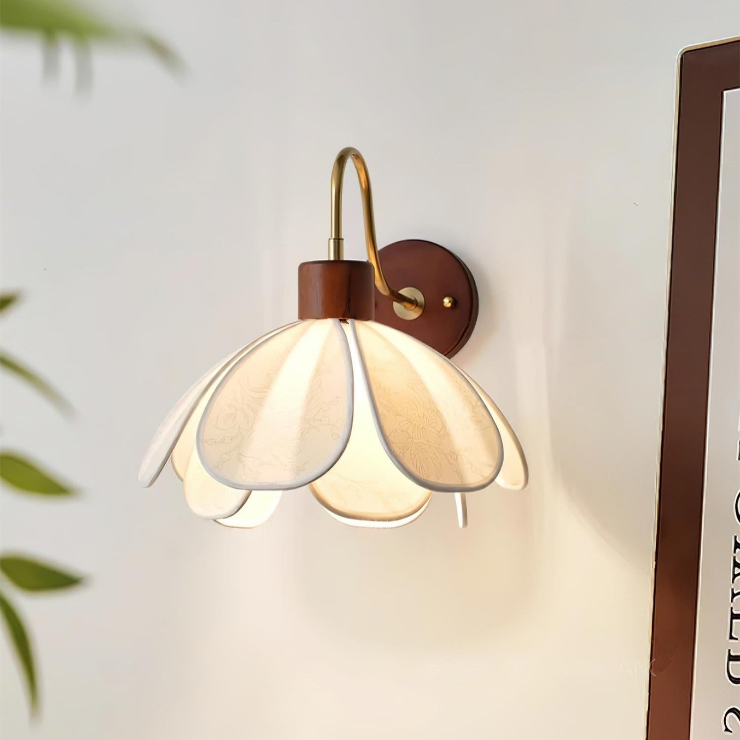 Yuki Wall Lamp Floral Wood Fabirc
