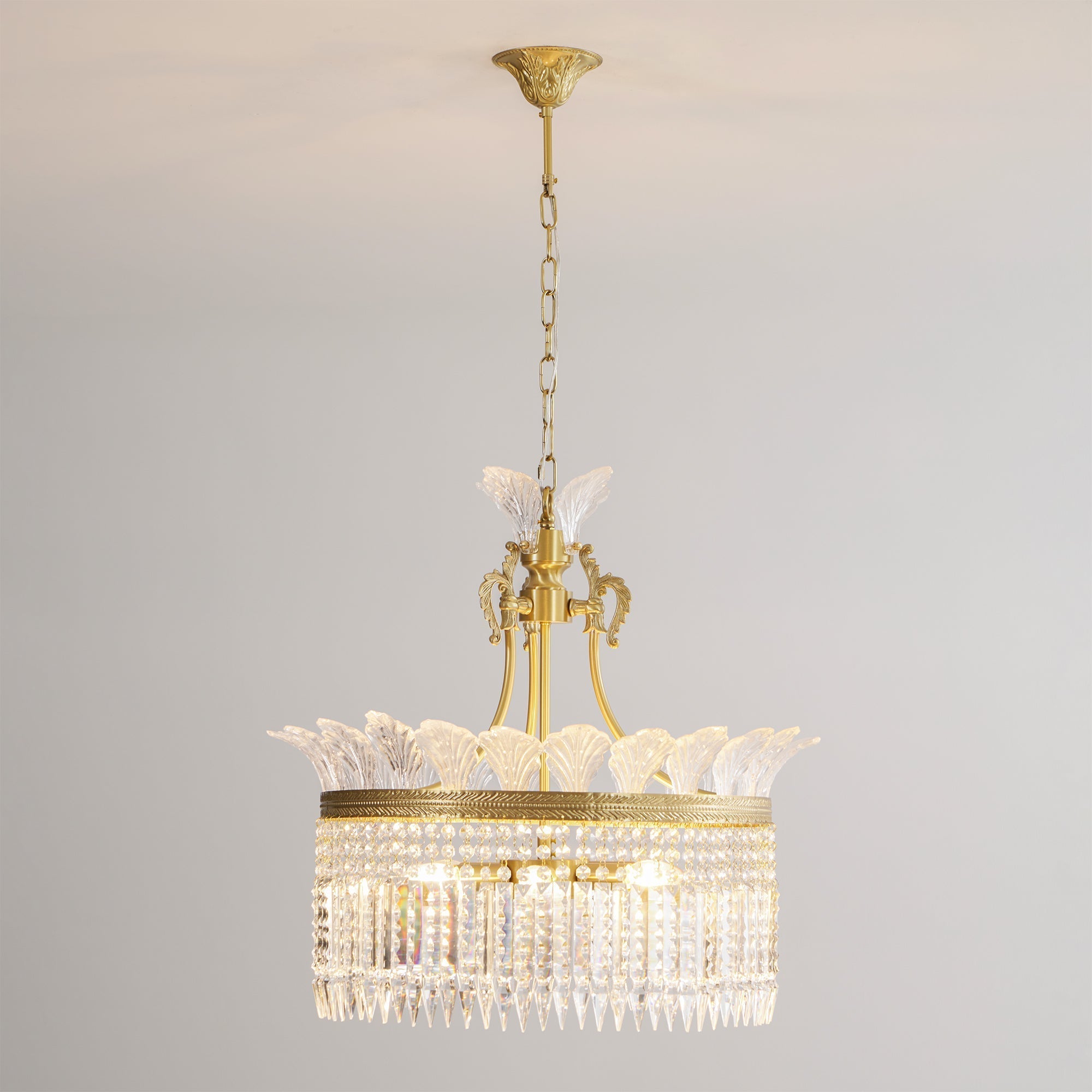 Xelra Chandelier Brass & Crystal