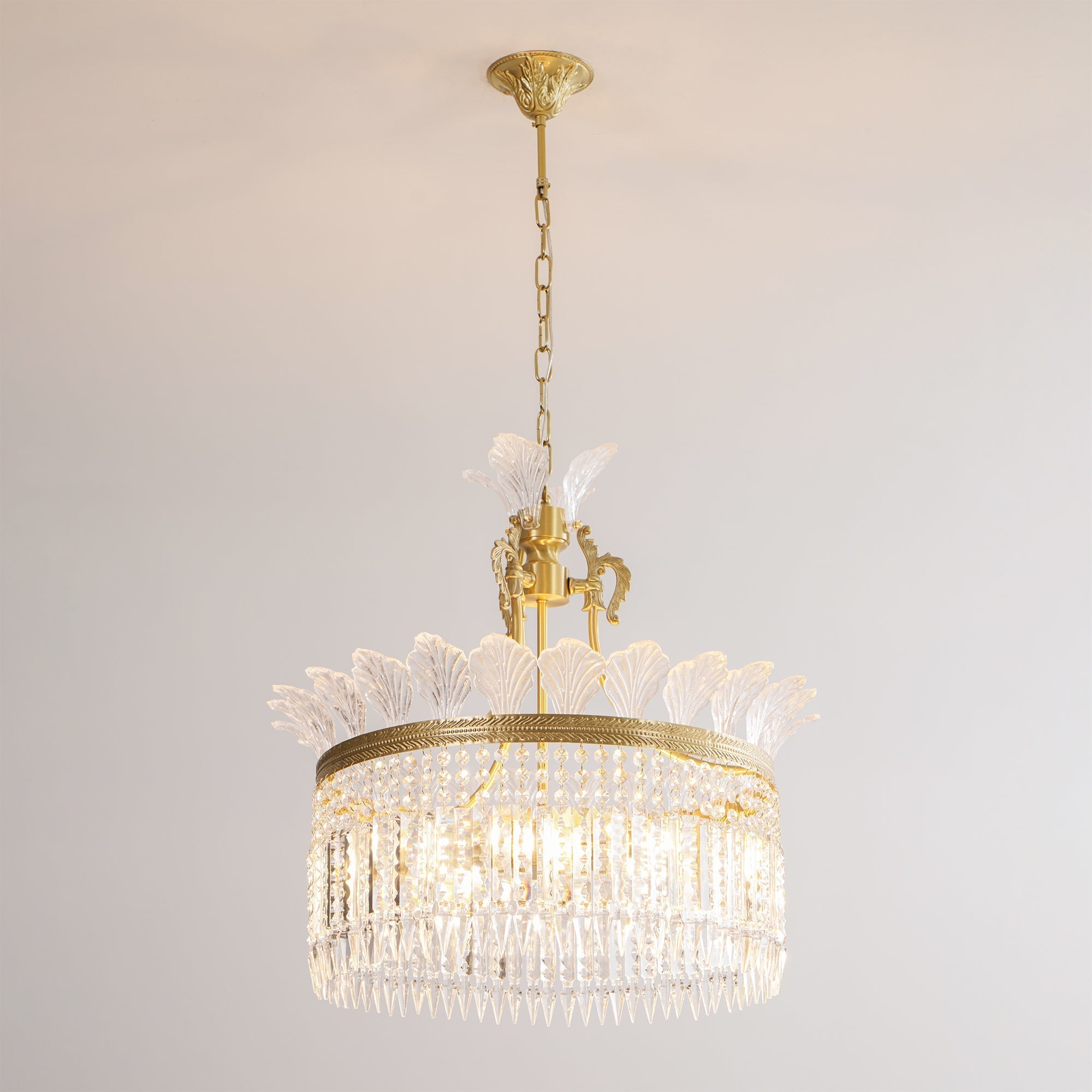 Xelra Chandelier Brass & Crystal