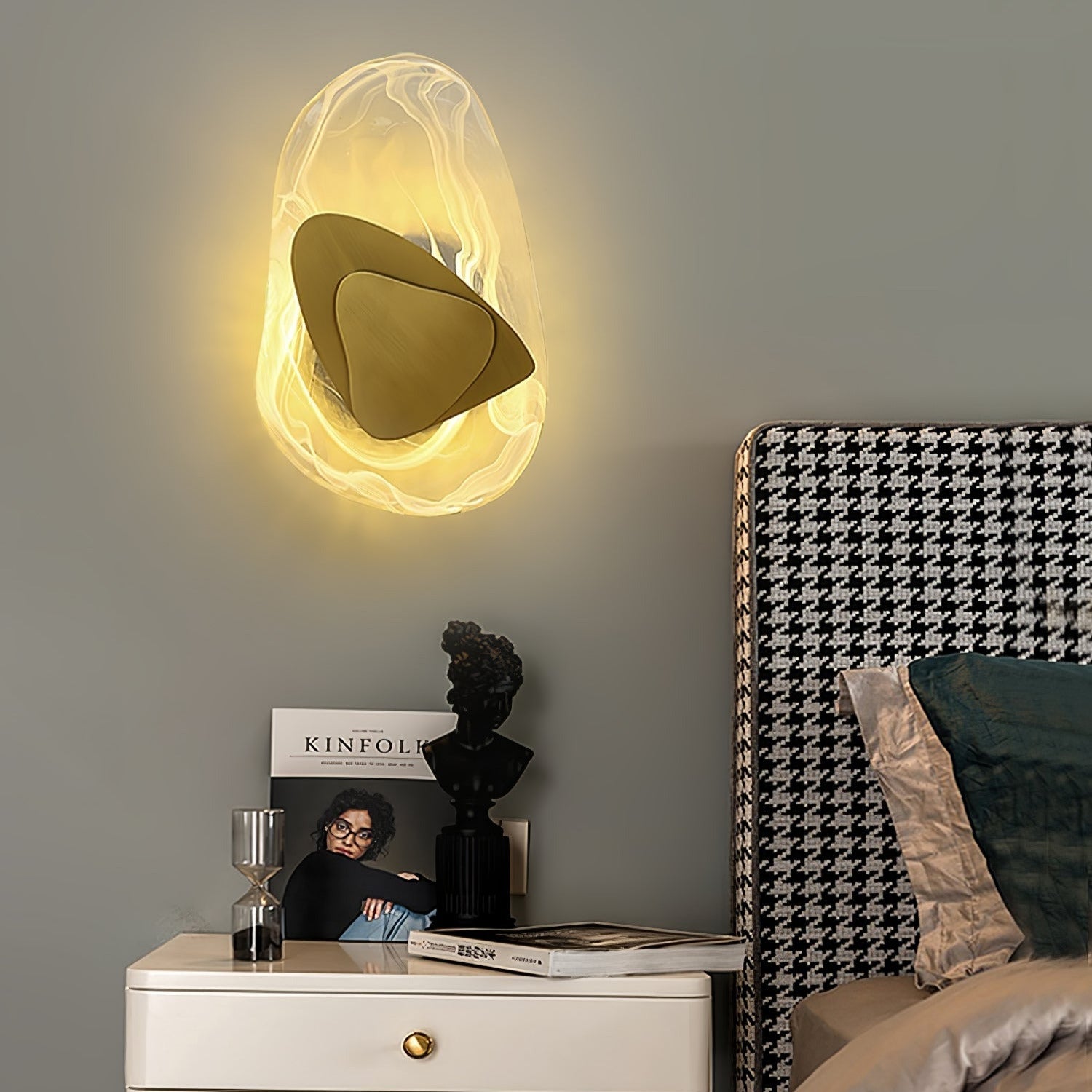 Beatrice Artistic Black Glass Wall Lamp