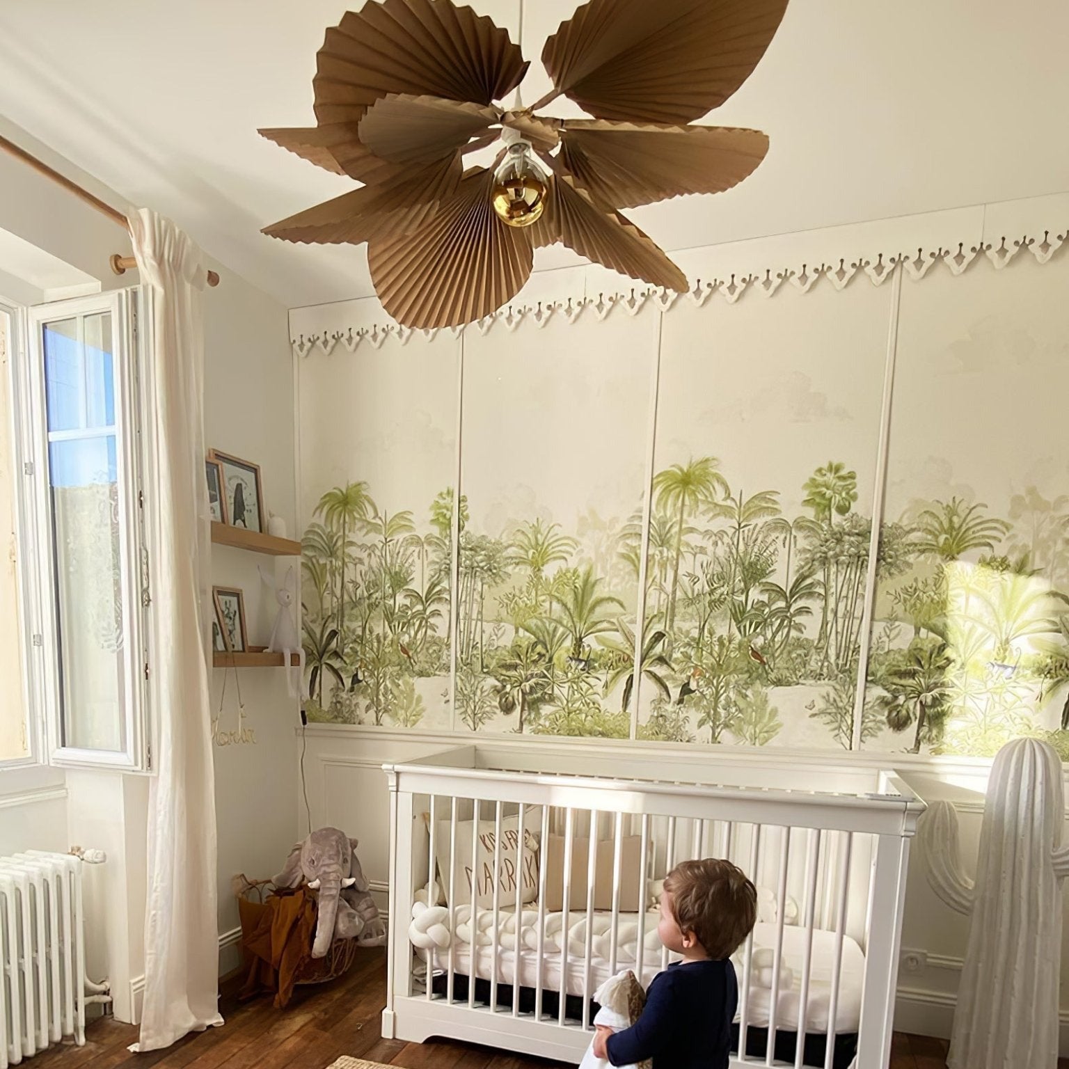 Lyra Folded Leaf Lotus Pendant Lamp Paper