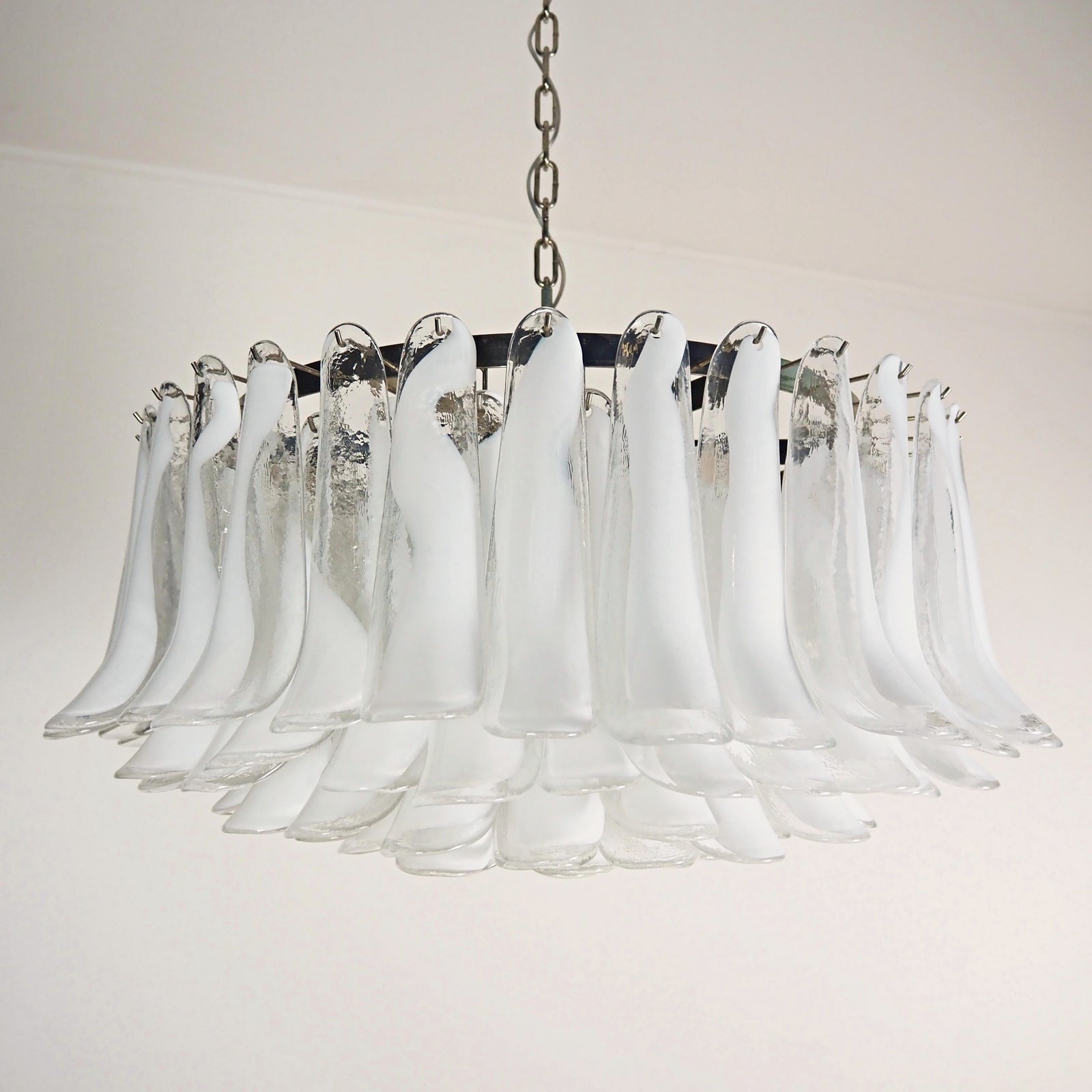Aurora Chandelier White Murano Glass Petal D78cm