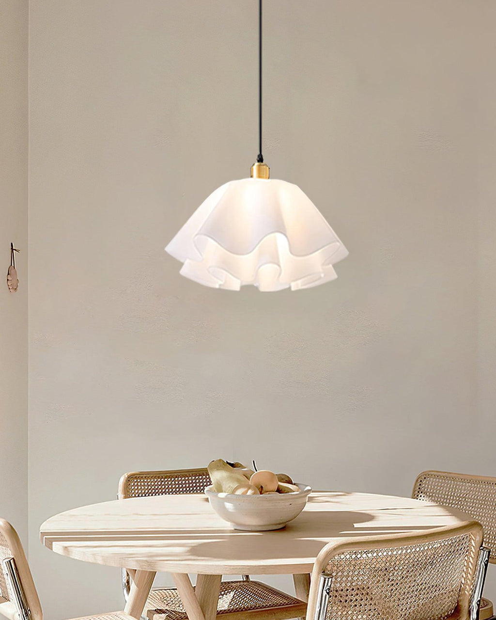 Lunisse Modern Petal Pendant Light