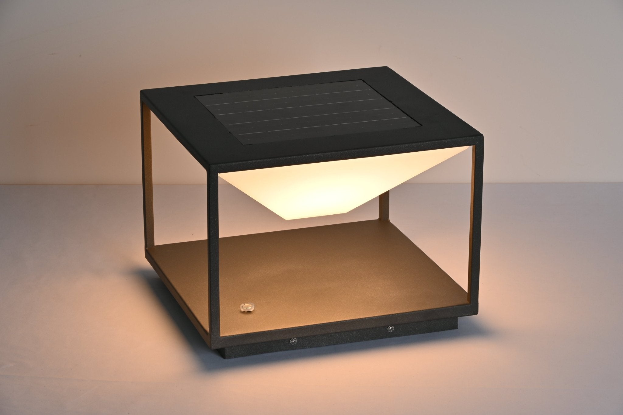 Ray Geo Frame Solar Outdoor Light