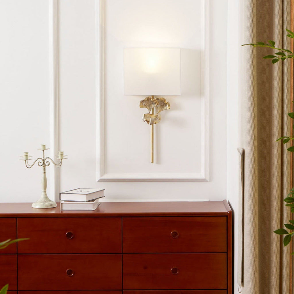 Daisy Wall Lamp Ginkgo Leaf