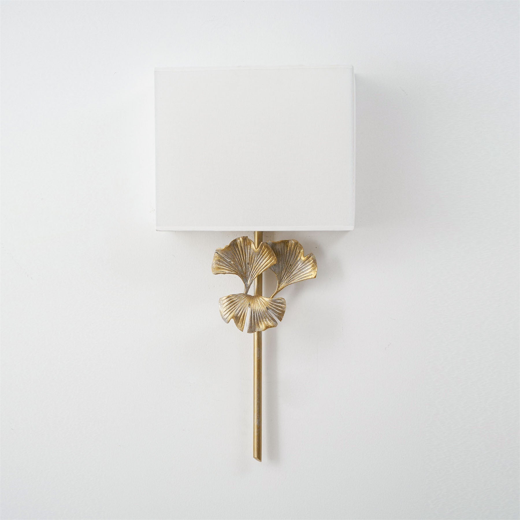 Daisy Wall Lamp Ginkgo Leaf