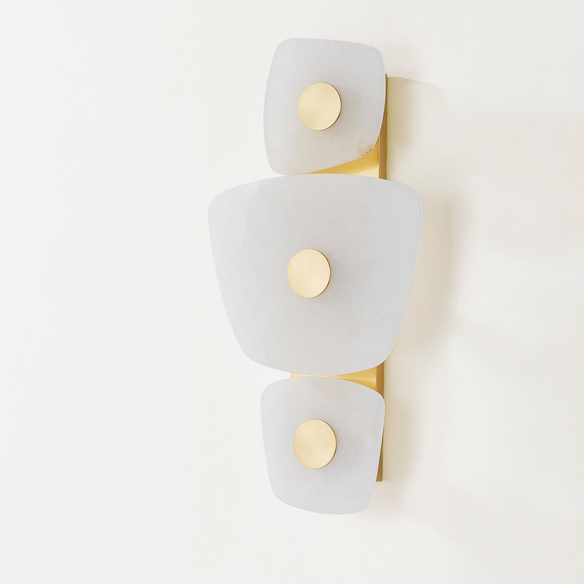 Vavenarae Asymmetric Alabaster Wall Light