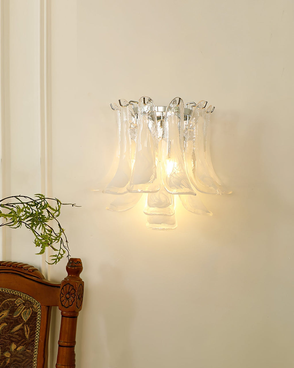 Aurora Wall Lamp Petal Glass Horseshoe Shaped Minimalist